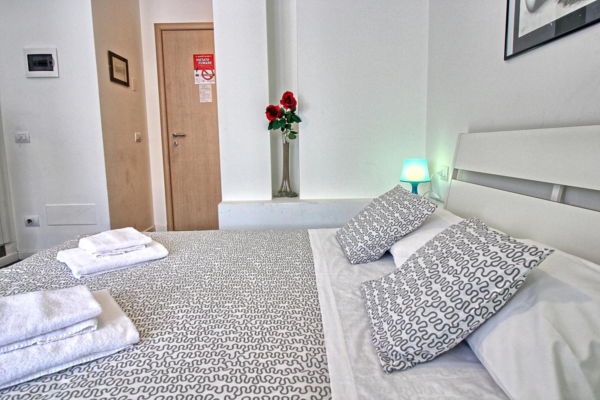 Residenza Manzoni Como Centre Eksteriør bilde